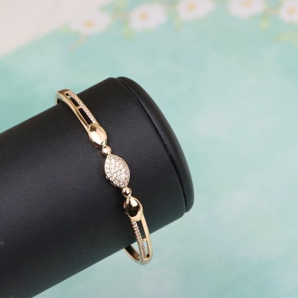 Rose Gold Bangle with Oval Crystal Centerpiece, XPBL0575 - Picture 9 of 12